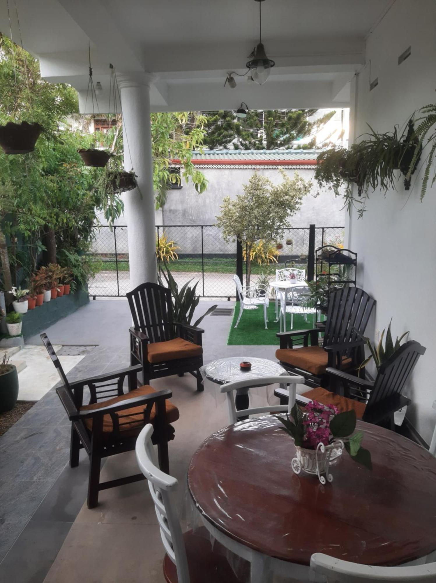 Weerakoon Garden Guest Hotel Hikkaduwa Exterior foto