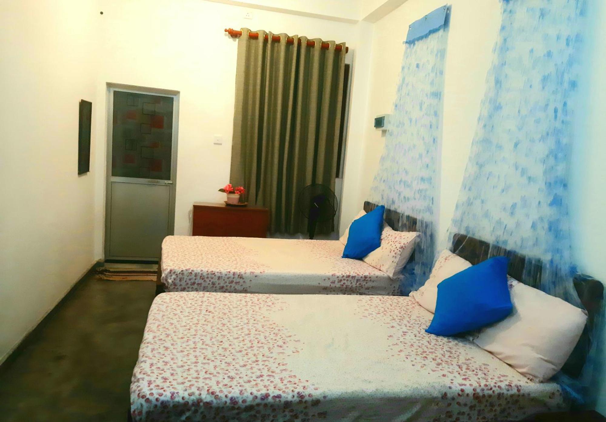 Weerakoon Garden Guest Hotel Hikkaduwa Exterior foto